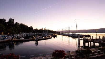 Coucher de soleil sur le Lac Léman proche Hôtel Restaurant du Port
