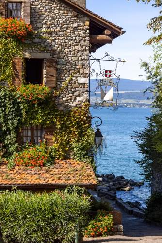 Outside view Hôtel Restaurant du Port facing the Geneva Lake, between Geneva and Thonon les bains