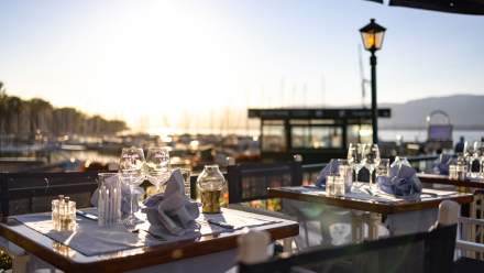 Terrasse du Restaurant Bord du Lac Leman - Hôtel Restaurant du Port